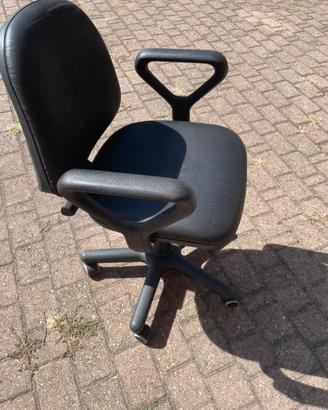 Sedia per ufficio con ruote