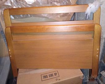Letto singolo in legno