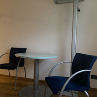 Tavolino con due sedie