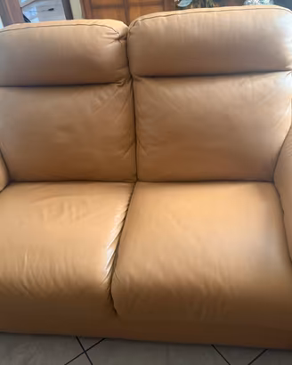 Divano 2 posti e 2 poltrone pelle