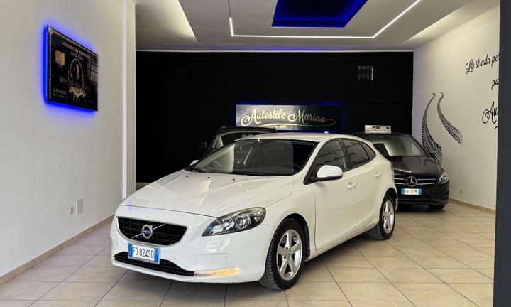 Volvo V40 D2 Momentum 2.0 120 Cv-2016