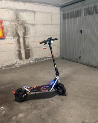 Monopattino elettrico Kukirin