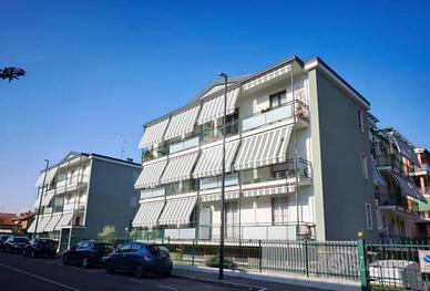 2 LOCALI A CORMANO