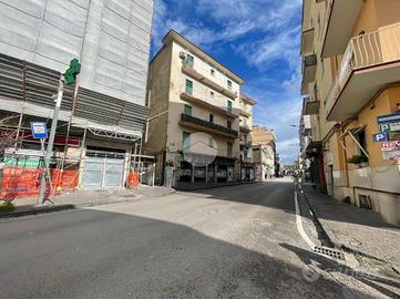 2 LOCALI A CASTELLAMMARE DI STABIA