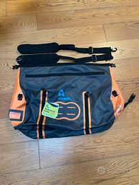 Borsa acquatica o da viaggio