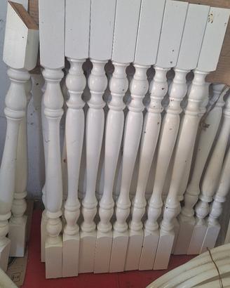 Colonne in legno per ringhiere