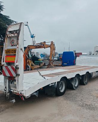 Semirimorchio 3 assi con Rampe per trattore 6x4