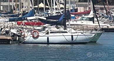 Barca a vela Cartefour 681
