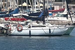 Barca a vela Cartefour 681