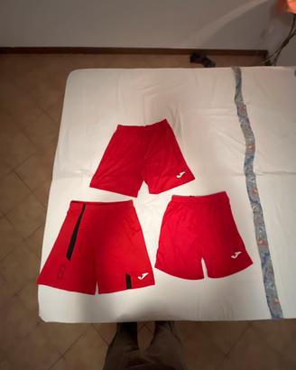 Pantaloni corti