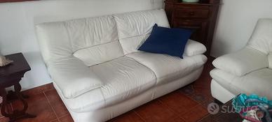 coppia divani vera pelle bianchi