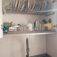 Cucina lineare con piano in granito