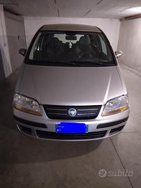 Fiat idea black star