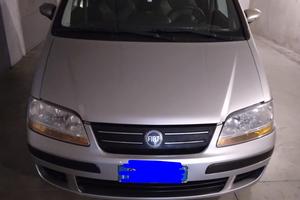 Fiat idea black star