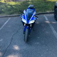 Yamaha r1