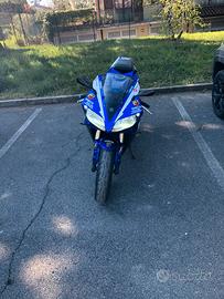 Yamaha r1