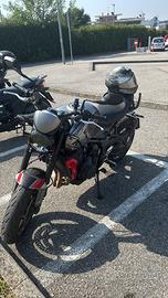 Triumph Trident 660 – 2023 – 10.500 km – Accessori