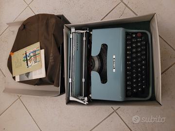macchina da scrivere olivetti lettera 22