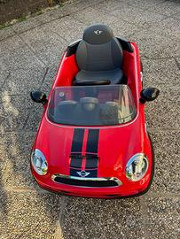 mini cooper elettrica con telecomando
