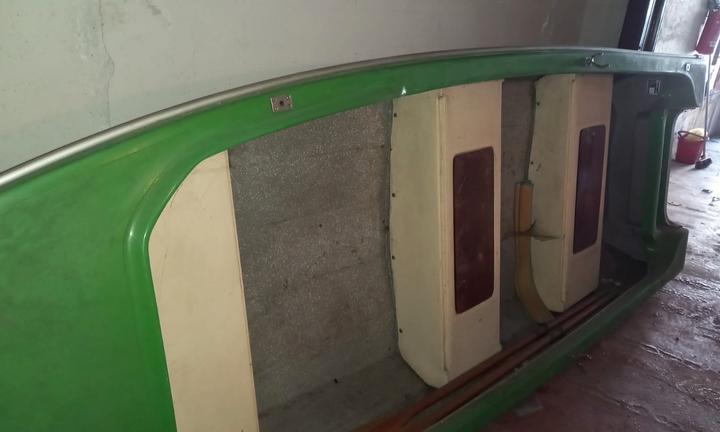 Crestliner barca in vetroresina