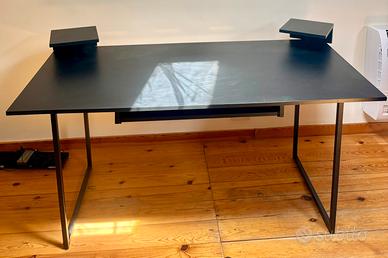 Scrivania Ikea Obegränsad con supporto Casse