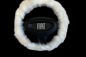 Coprivolante con pellicia ecologica bianca Fluffy 