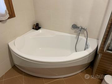 Vasca da bagno pannellata