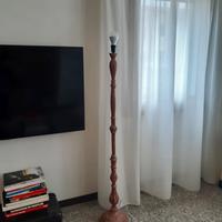 Piantana per lampada da terra