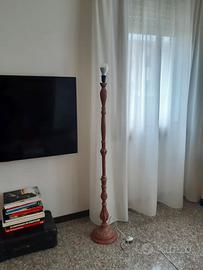 Piantana per lampada da terra