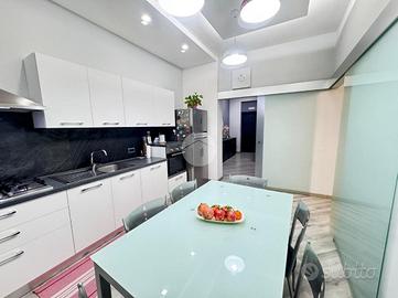 3 LOCALI A TORRE DEL GRECO