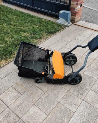 TAGLIAERBA FISKARS 
