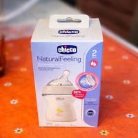 2 Biberon Chicco NaturalFeeling (2m+ e 6m+)