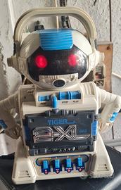 tiger 2 XL robot parlante con cassetta