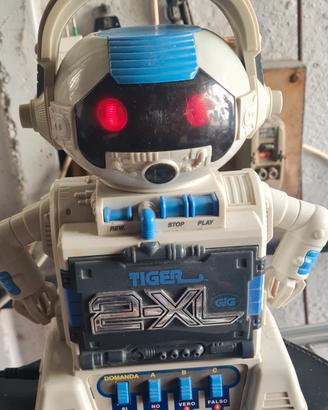 tiger 2 XL robot parlante con cassetta