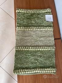 Tappeto verde per bagno