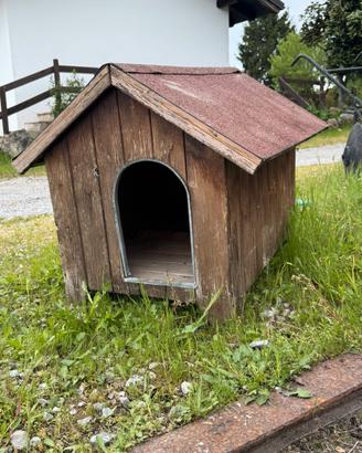 Cuccia cane in legno