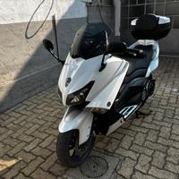 Yamha TMAX 530 ABS del 2014 con soli 22000 Km