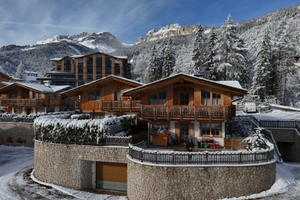 Villetta bifamiliare con giardino privato e garage