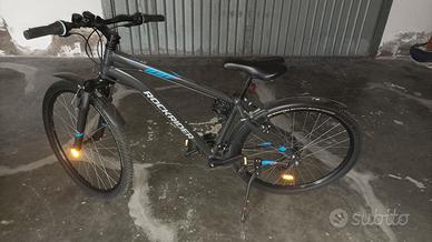 Mountain Bike Rockrider ST 100