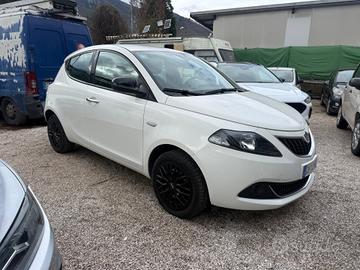 Lancia Ypsilon 1.0 FireFly 5 porte S&S Hybrid Ecoc
