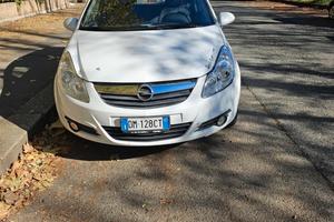 Opel Corsa benzina,neopatentati. 