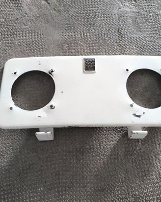 sportello cassetto portaoggetti con fori per casse