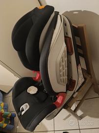 seggiolino younivers fix chicco 