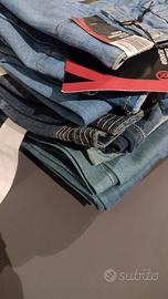 Box jeans e pantaloni deadstock