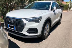 Audi Q3 2.0 tdi s-tronic