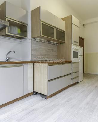 TRILOCALE DI 85 MQ CON BALCONE - VIA BRIOSCHI 98,