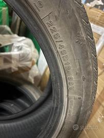 Gomme auto