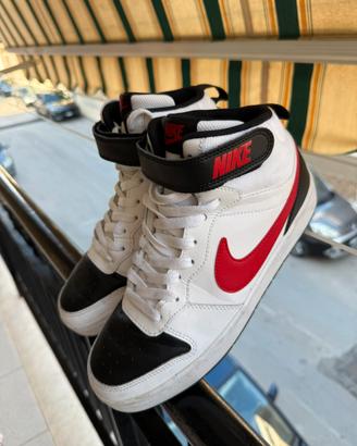 NIKE COURT BOROUGH MID 2
