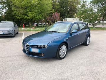 Alfa Romeo 159 2.4 JTDm 200 CV Sportwagon Distinct