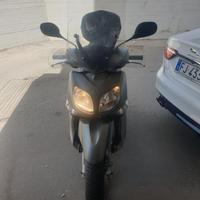 Yamaha - Xenter 125 -